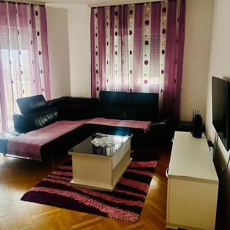 Bright Practical Great Mountain View - Easy Parking & Fast Wifi Podgorica